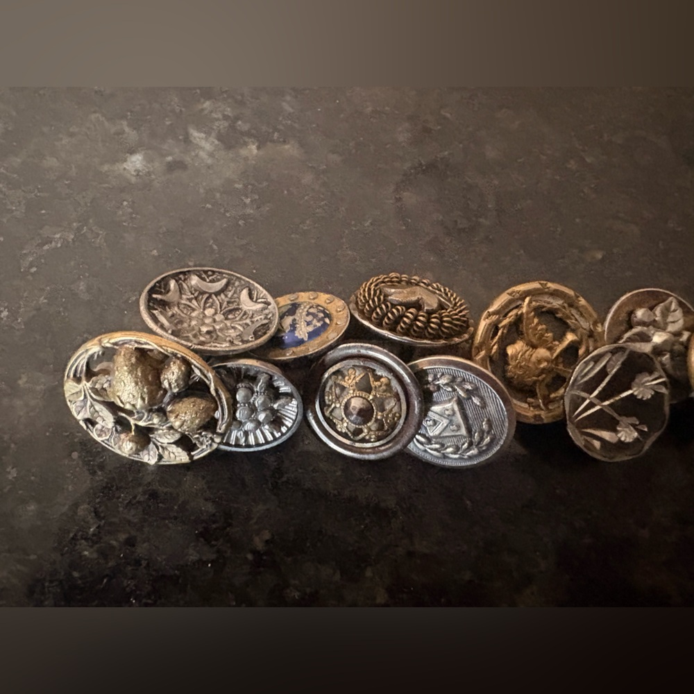 Antique Button Bracelet - image 5
